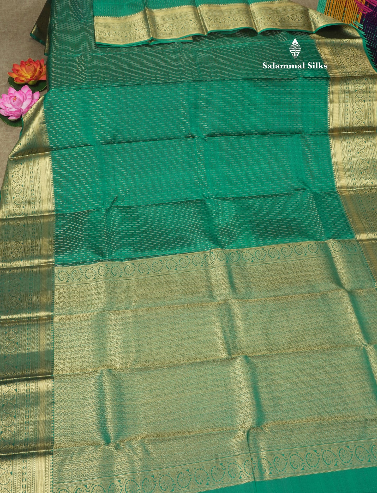 Peacock Green Pure Kanjivaram Silk Saree With Traditional Gold Zari Border