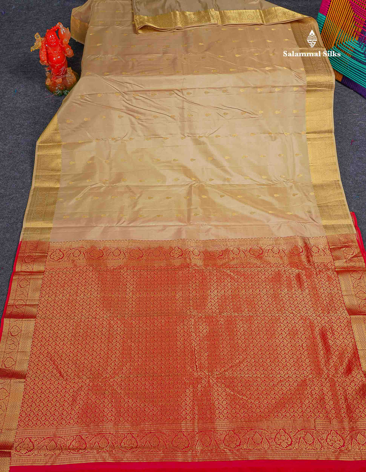 Pure Kanjivaram Silk Saree - Beige Colour Body With Zari Butta & Contrast Chilly Red Blouse