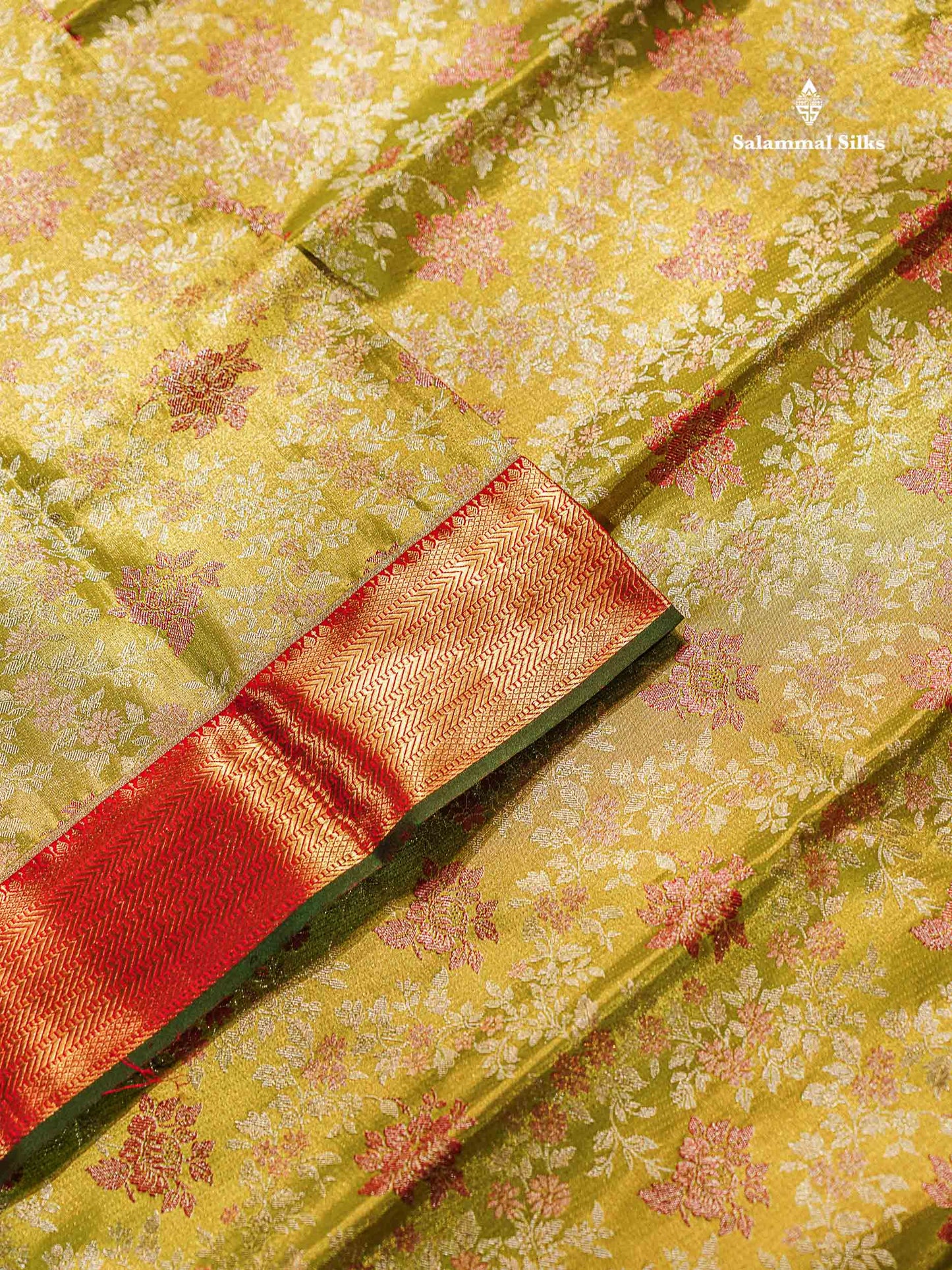 Manthulir Green Pure Kanjivaram Silk Saree With Contrast Red Border
