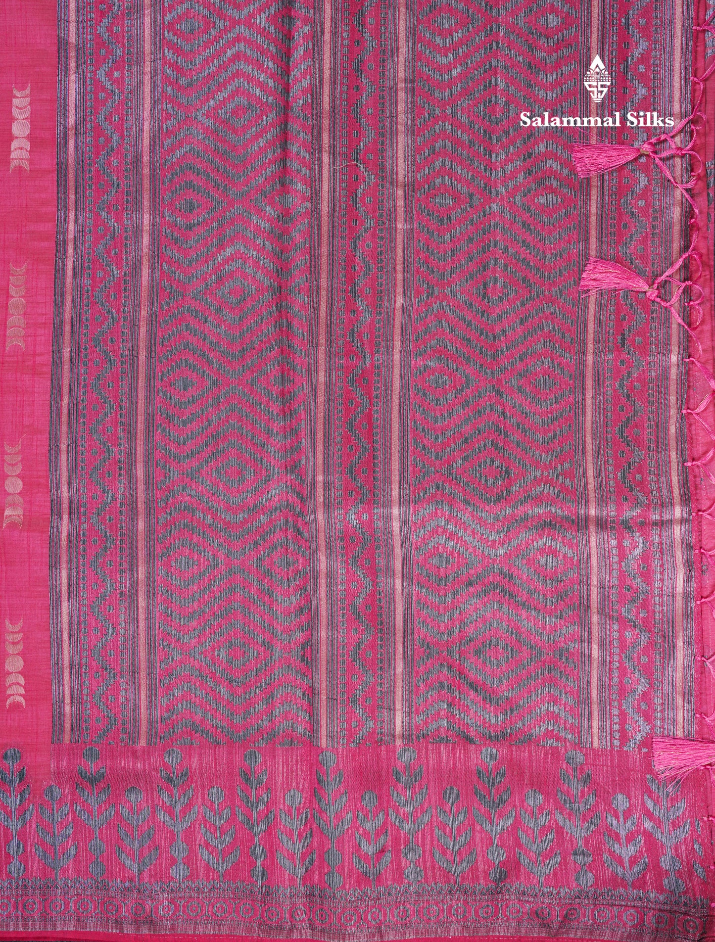 Beautiful Light Pink Semi Raw Silk Saree With Fancy Border