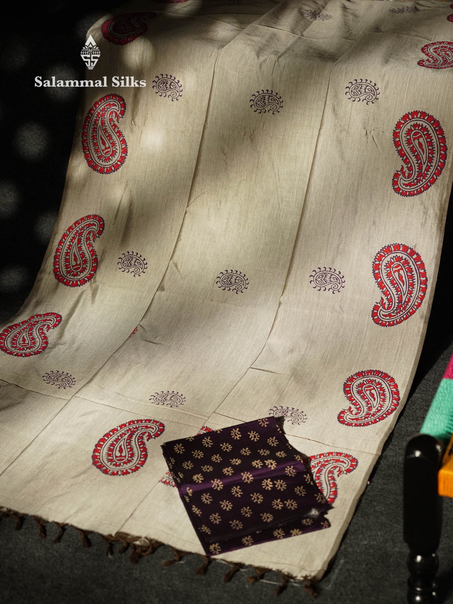 Beautiful Light Grey Printed South Cotton Saree With Contrast Violet Blouse
