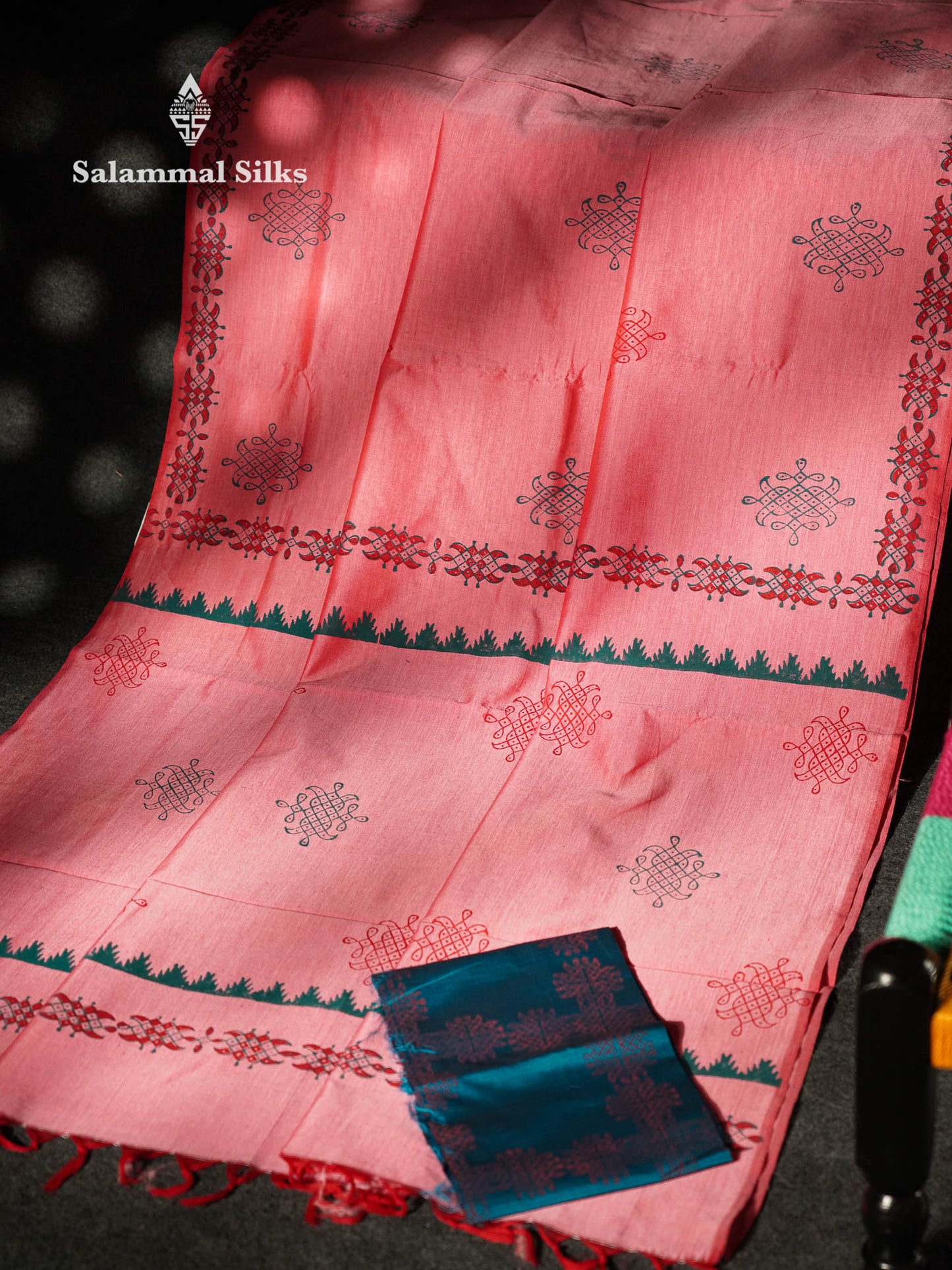 Beautiful Light Pink South Cotton Printed Saree With Contrast Ramar Blue Blouse