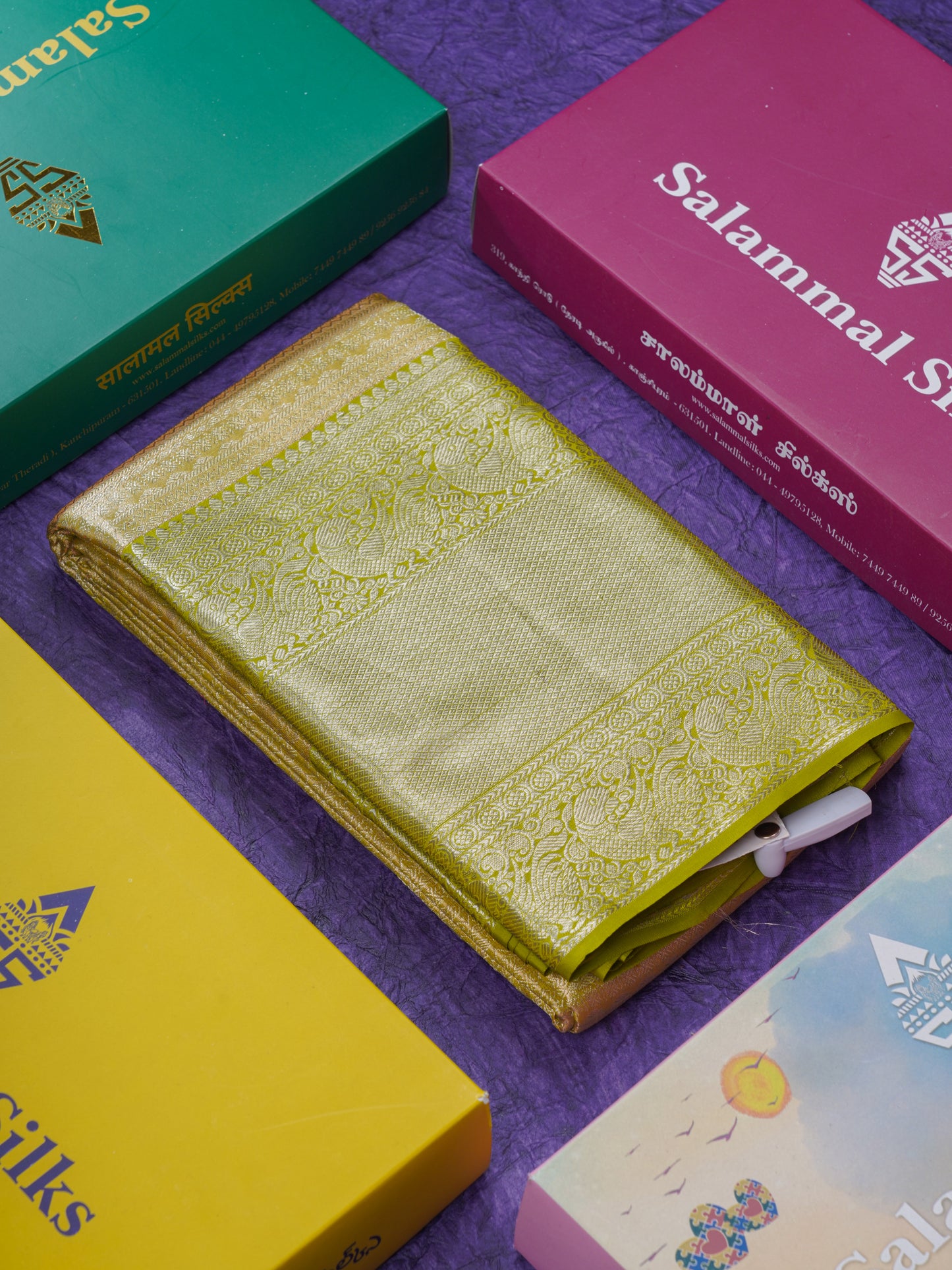 Dual Tone Green Beautiful Grand Bridal Pure Kanjivaram Silk Saree With Parrot Green Border