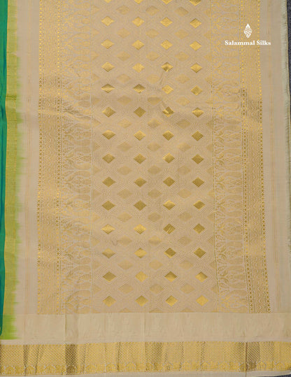 Pure Kanjivaram Silk Saree - White Colour Body Zari Butta & Contrast Black Traditional Temple Border