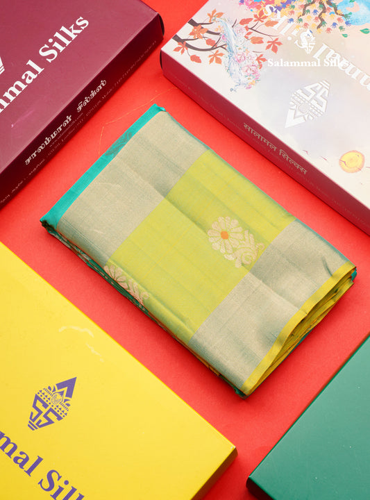 Rexona Green Pure Silk Mix Saree With Contrast Manthulir Green Border