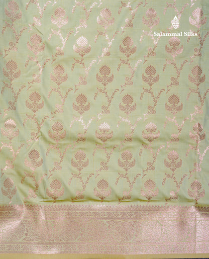 Beautiful Bottle Green Semi Banaras Saree With Fancy Border