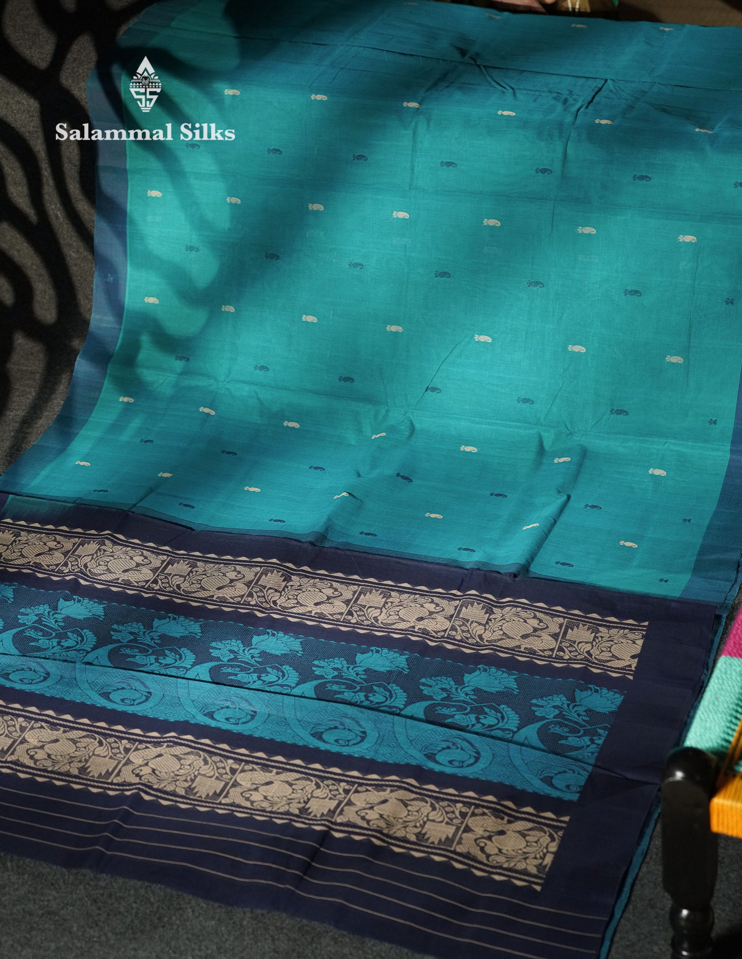 Beautiful Ramar Blue Thread Buttas Handloom Pure Cotton Saree With Navy Blue Border