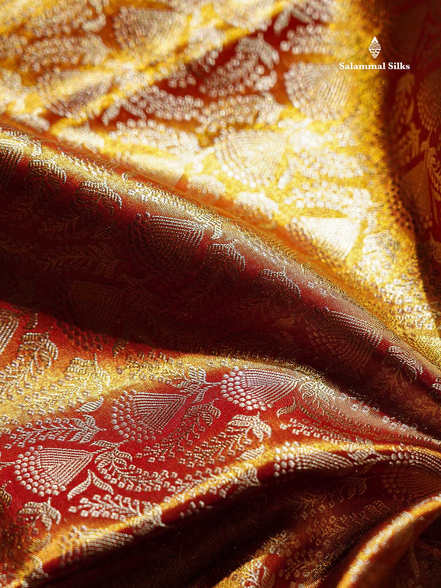 Beautiful Orange Tissue Bridal Pure Kanjivaram Silk Saree With Contrast Red Traditional Border