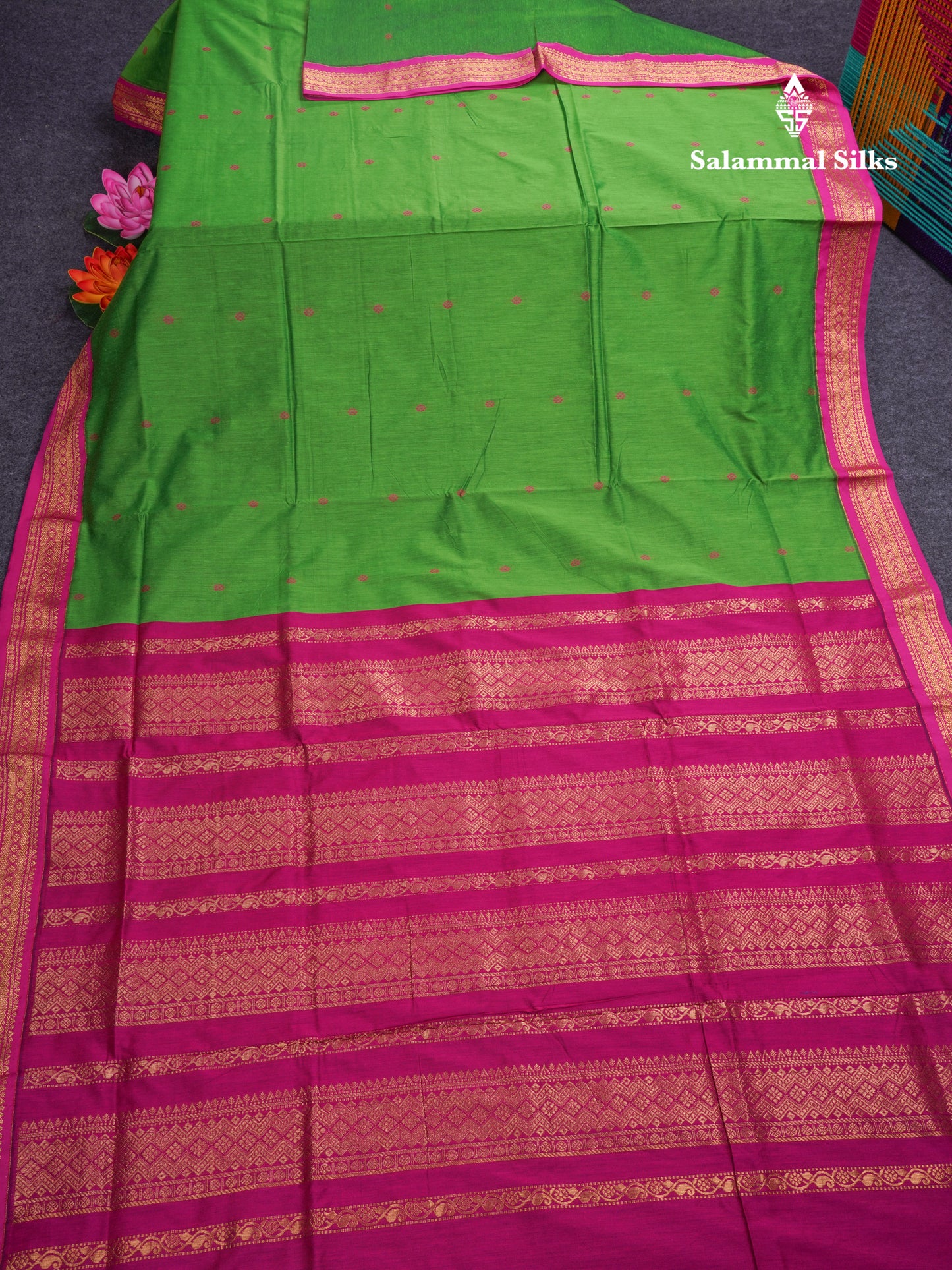 Green Kalyani Cotton Saree With Contrast Magenta Pink Border