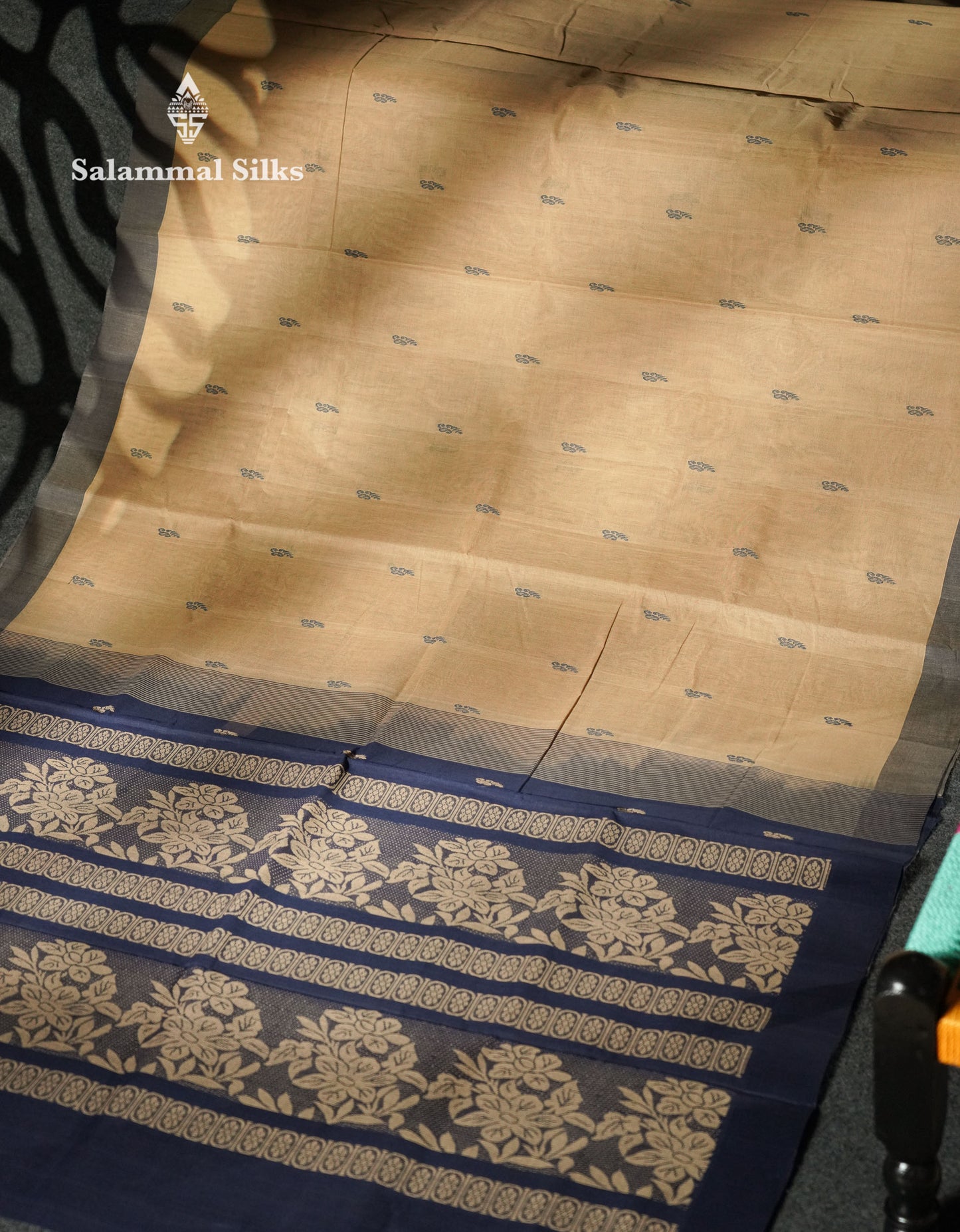 Beautiful Beige Thread Buttas Handloom Pure Cotton Saree With Navy Blue Border