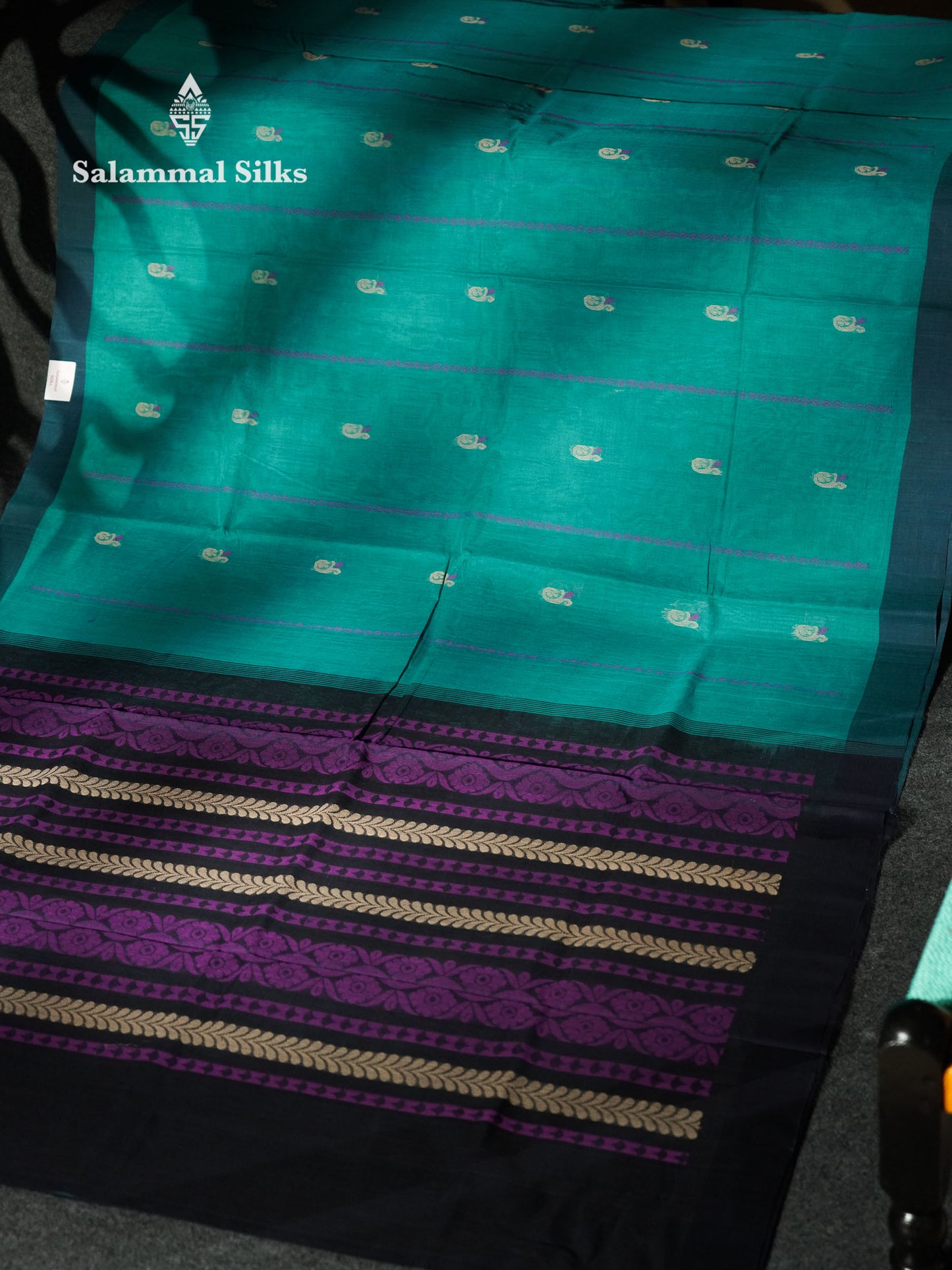 Beautiful Sapphire Blue Thread Work Butta Handloom Pure Cotton Saree With Contrast Navy Blue Blouse