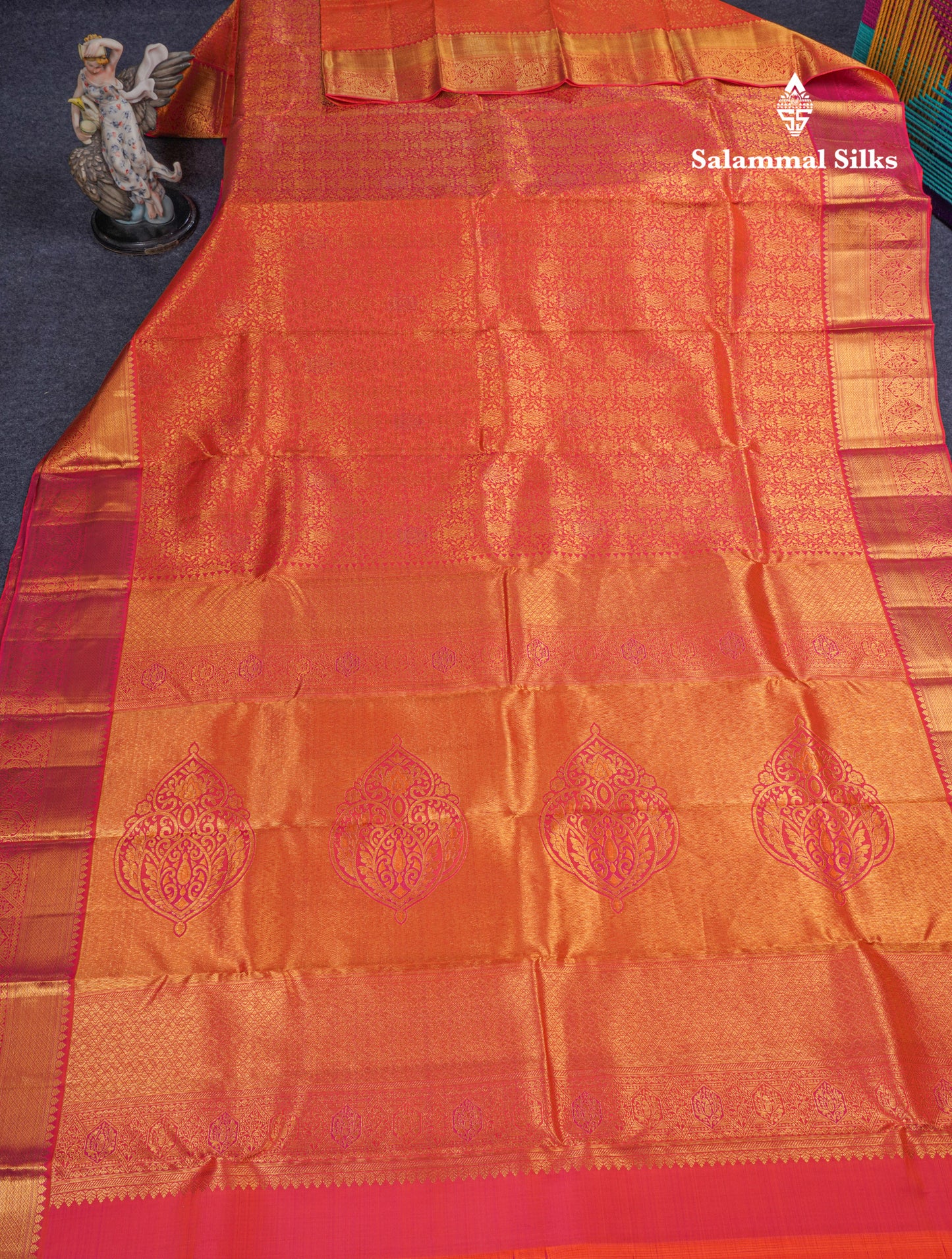 Beautiful Dual Tone Pinkish Orange Bridal Pure Kanjivaram Silk Saree With Traditional Border