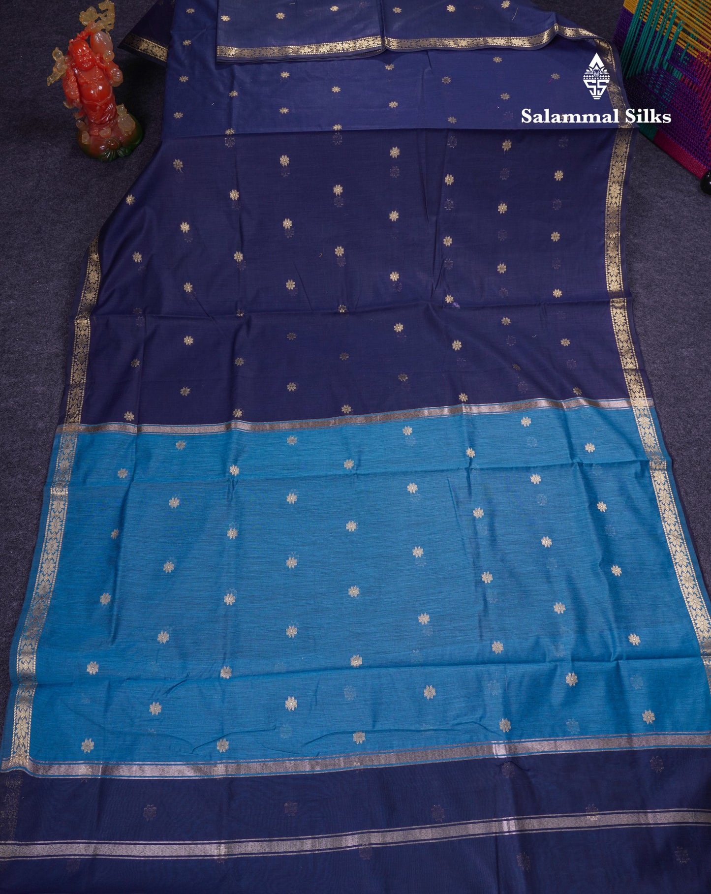 Beautiful Navy Blue Maheshwar Cotton Saree With Contrast Blue Blouse