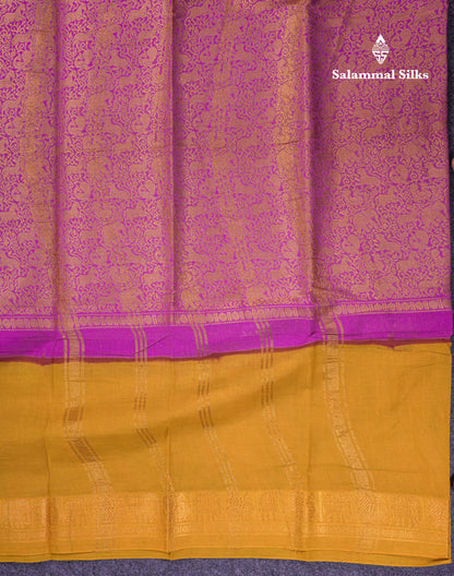 Beautiful Violet Vanasingaram Traditional Sungudi Cotton Saree With Contrast Cream Gap Border