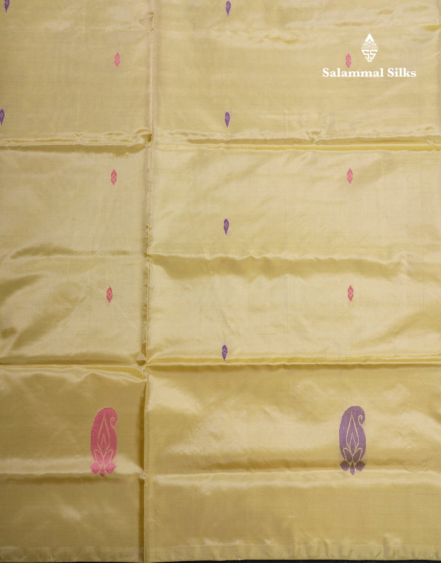 Beige Banana Pinth Saree (Vaazhainaar Pattu) With Contrast Sapphire Green Blouse