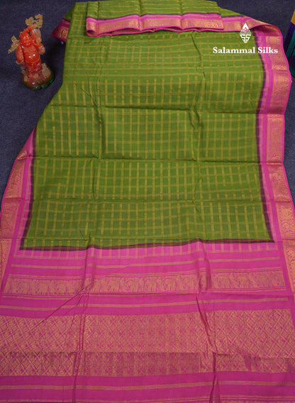 Beautiful Light Chocolate Sungudi Cotton Saree With Contrast Dark Magenta Traditional Border