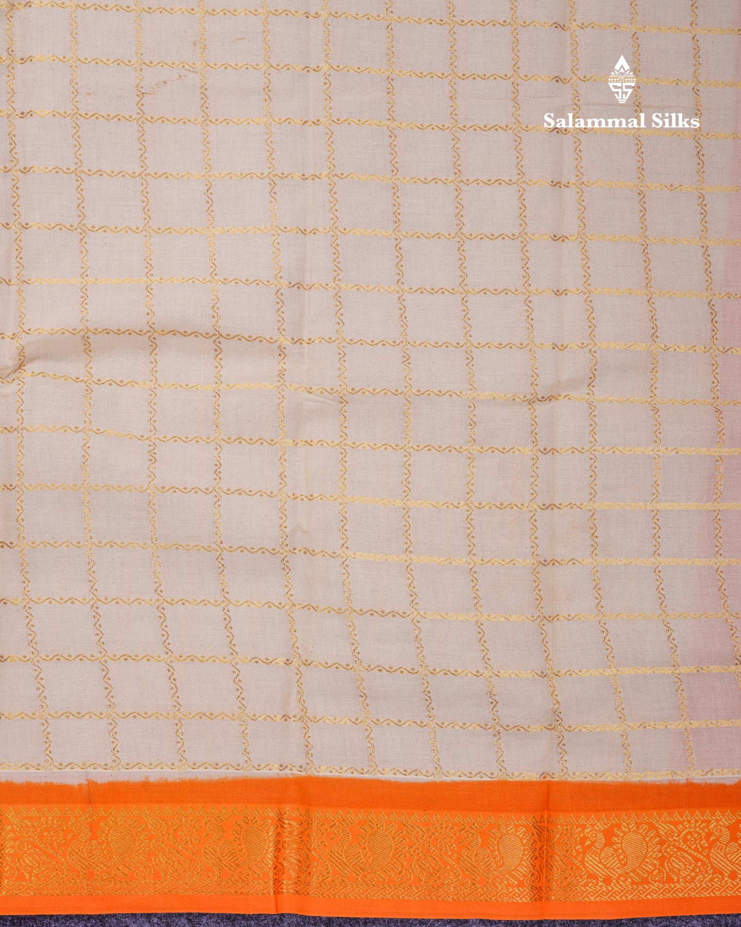 Beautiful Cream White Sungudi Cotton Saree With Contrast Orange Traditional Border