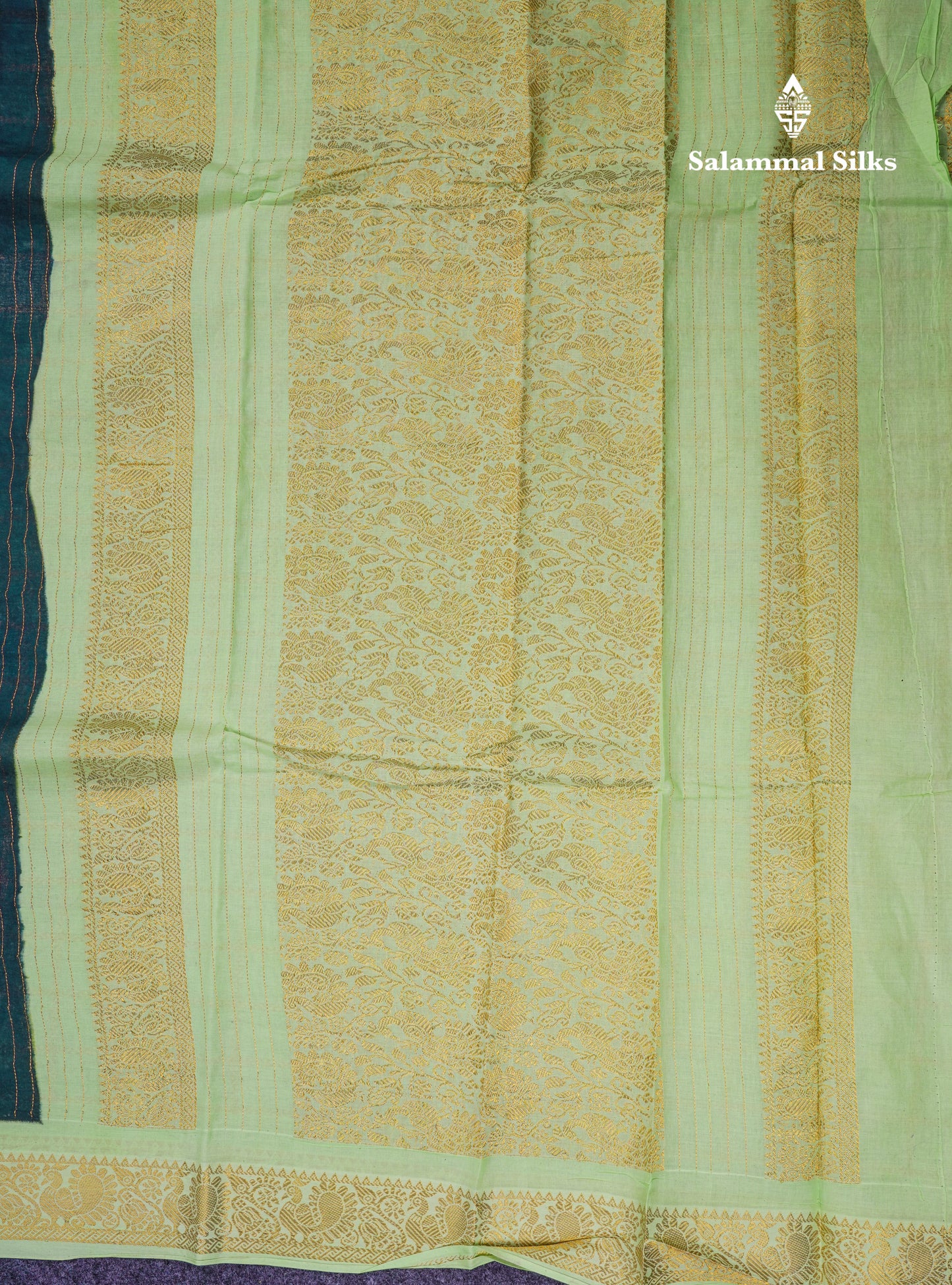 Beautiful Cream White Sungudi Cotton Saree With Contrast Orange Traditional Border