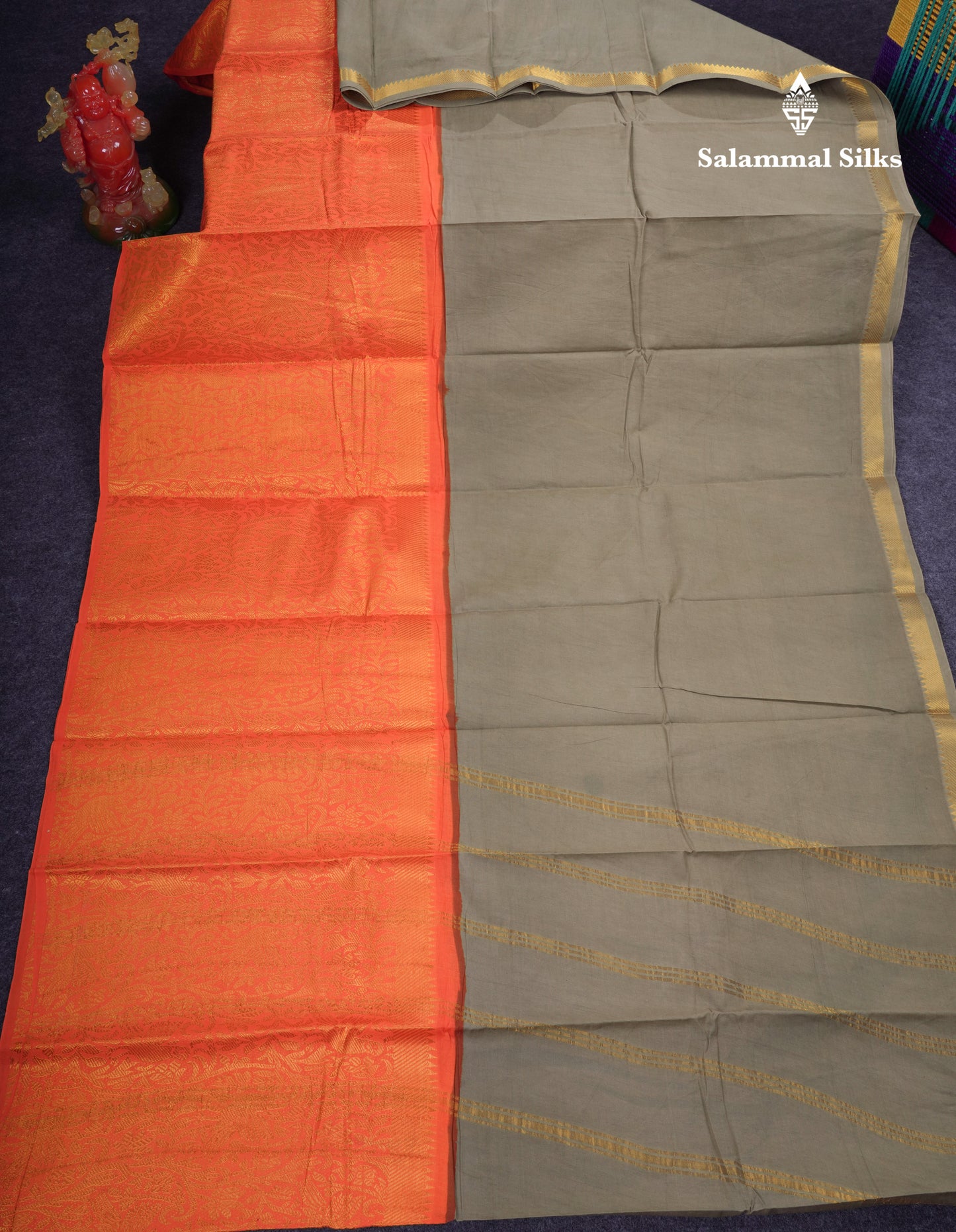 Beautiful Greenish Grey Plain Sungudi Cotton Saree With Contrast Orange Long Border