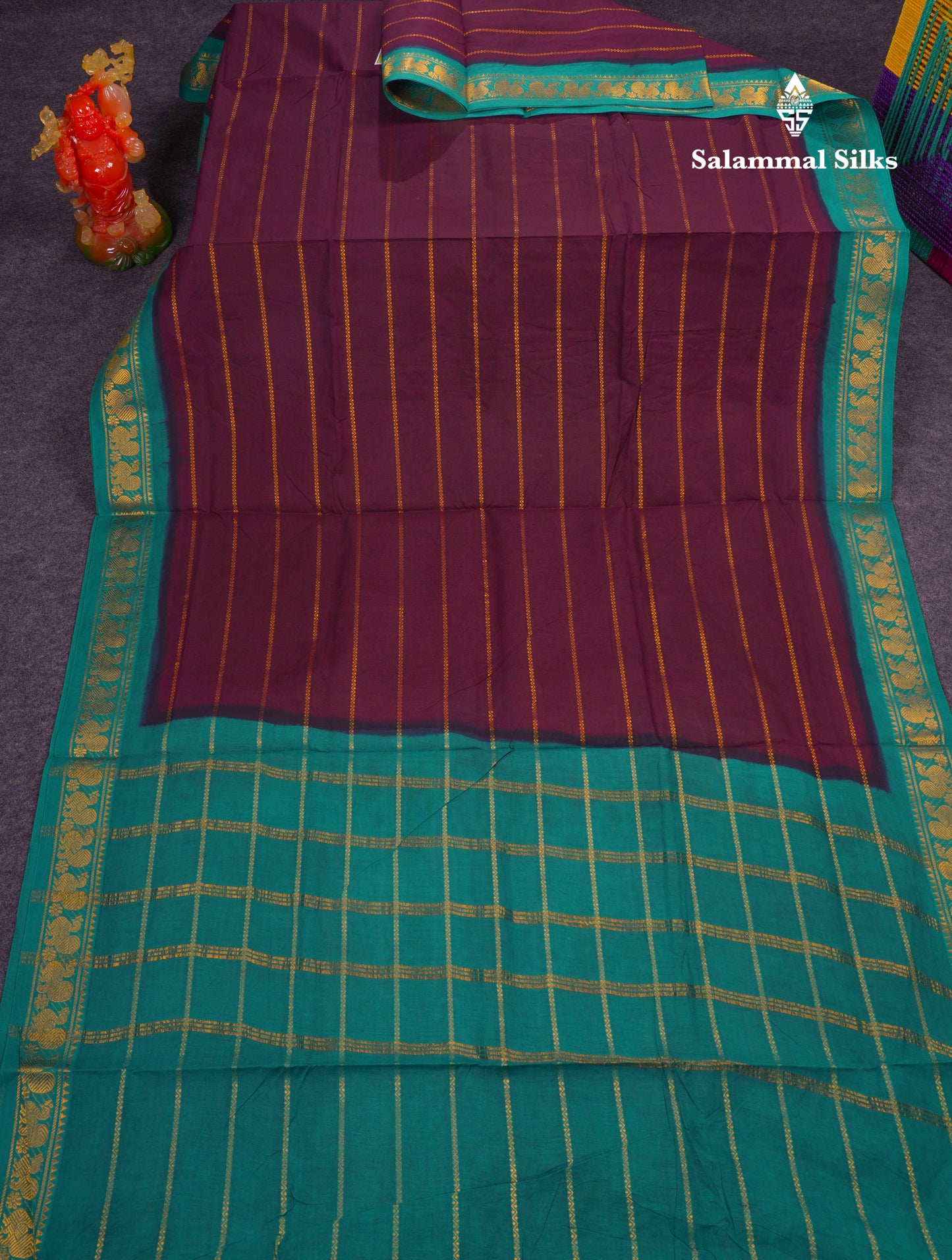 Beautiful Dark Maroon Sungudi Cotton Saree With Contrast Sapphire Green Traditional Border
