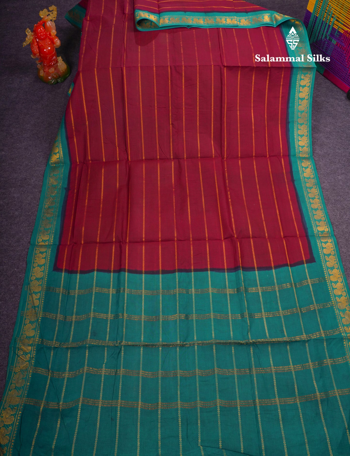 Beautiful Dark Maroon Sungudi Cotton Saree With Contrast Sapphire Green Traditional Border