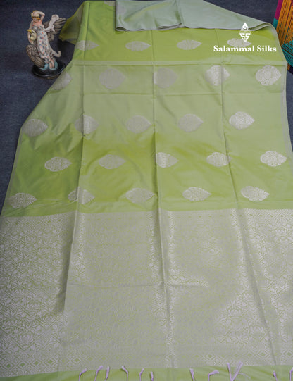 Lavender Semi Soft Silk Saree With Self Blouse