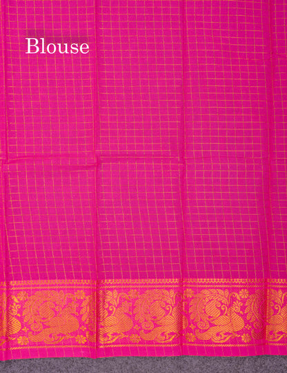 Beautiful Bottle Green Sungudi Cotton Saree With Contrast Magenta Pink Traditional Rettapet Border