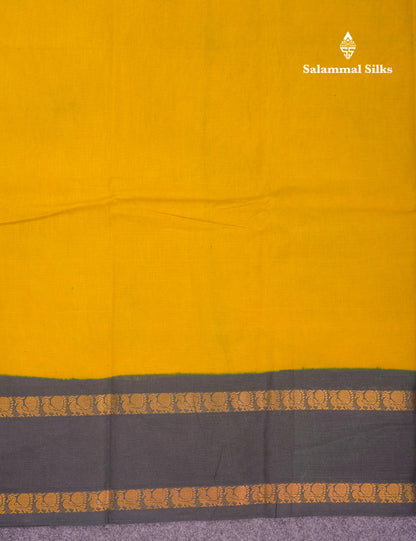 Beautiful Bottle Green Sungudi Cotton Saree With Contrast Magenta Pink Traditional Rettapet Border