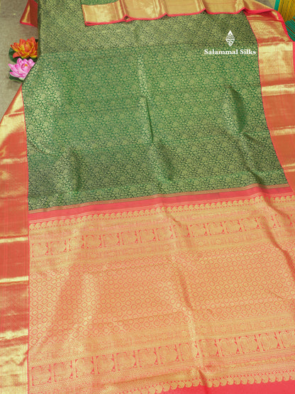 Pure Zari Beautiful Bottle Green Pure Kanjivaram Silk Saree With Contrast Red Border