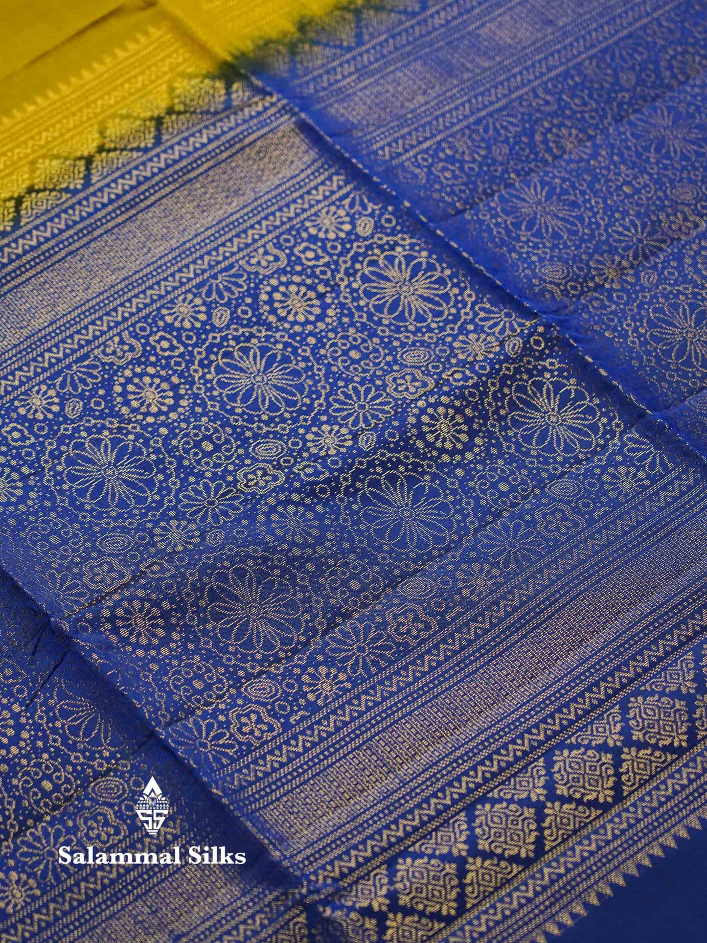 Beautiful Mehandi Green PureMix Kanjivaram Soft Silk Saree With Contrast Ink Blue Fancy Border