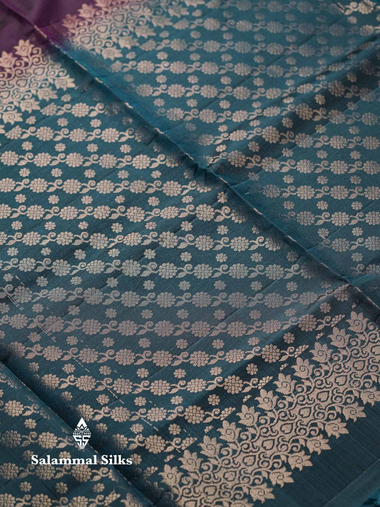 Beautiful Dark Magenta Pure Kanjivaram Soft Silk Saree With Contrast Peacock Blue Blouse