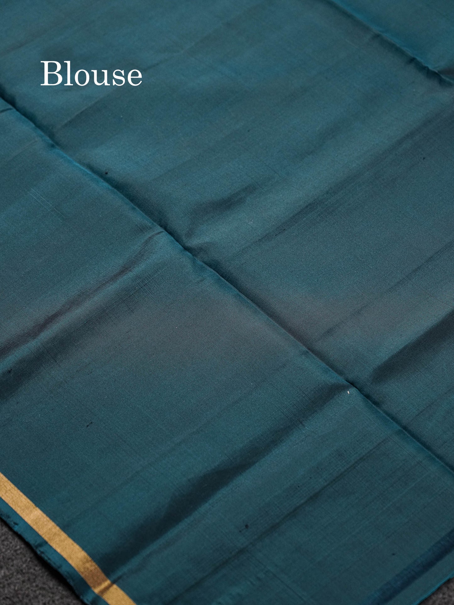 Beautiful Dark Magenta Pure Kanjivaram Soft Silk Saree With Contrast Peacock Blue Blouse