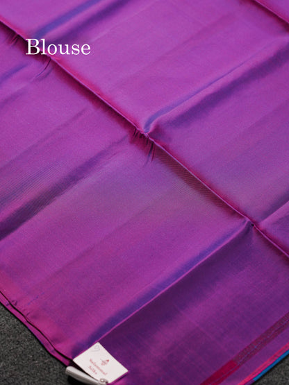 Beautiful Green PureMix Kanjivaram Soft Silk Saree With Contrast Dual Tone Peacock Blue Fancy Border