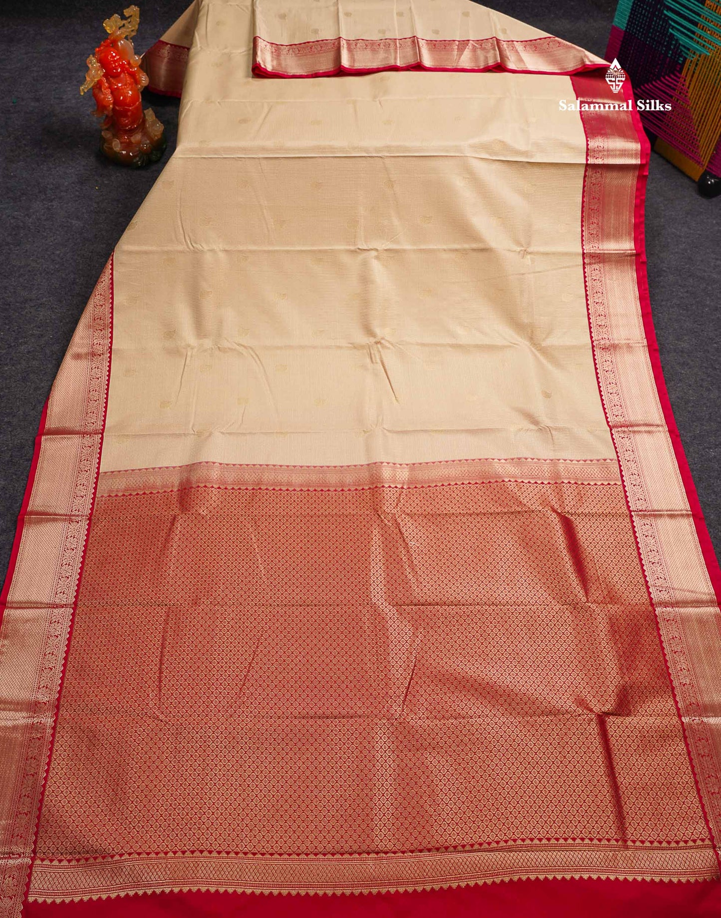 Semi Silk Saree - Brown Mango Butta With Tiny Vaira Oosi Checks Along With Contrast Cream Sandal Border