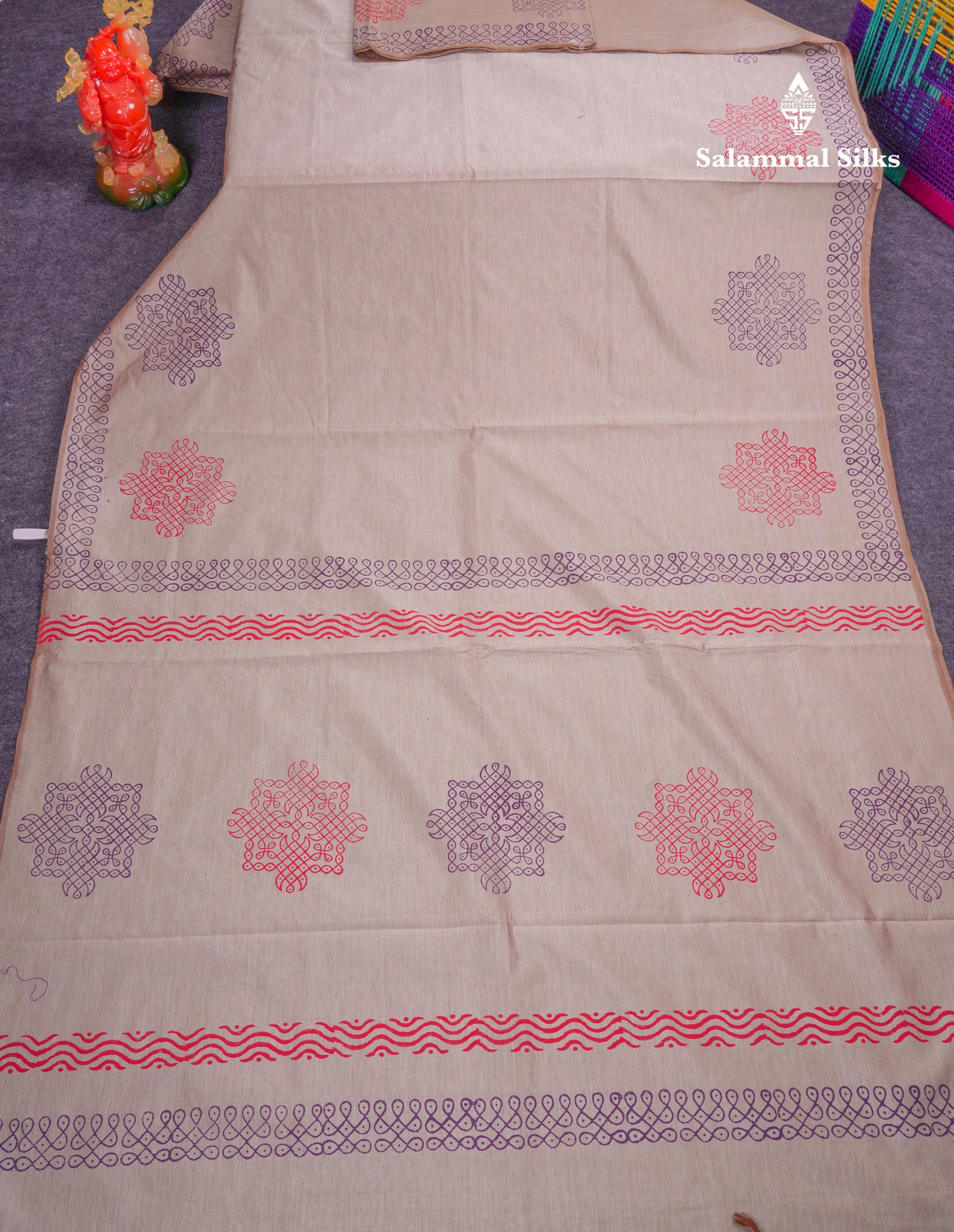 Beautiful Parrot Green South Cotton Printed Saree With Contrast Vadamalli Blouse