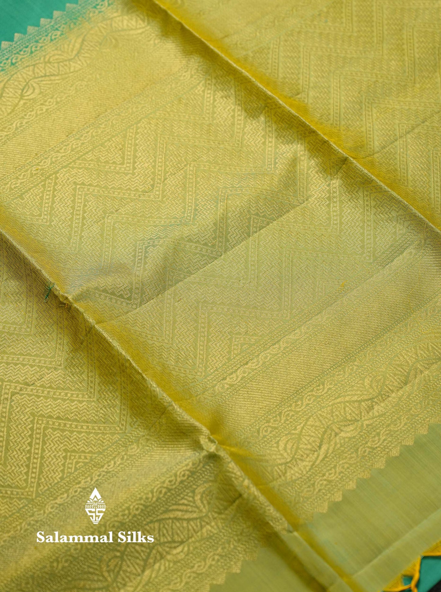 Beautiful Green Pure Mix Kanjivaram Soft Silk Saree With Contrast Grey Fancy Border