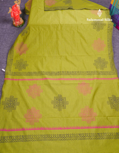 Beautiful Parrot Green South Cotton Printed Saree With Contrast Vadamalli Blouse