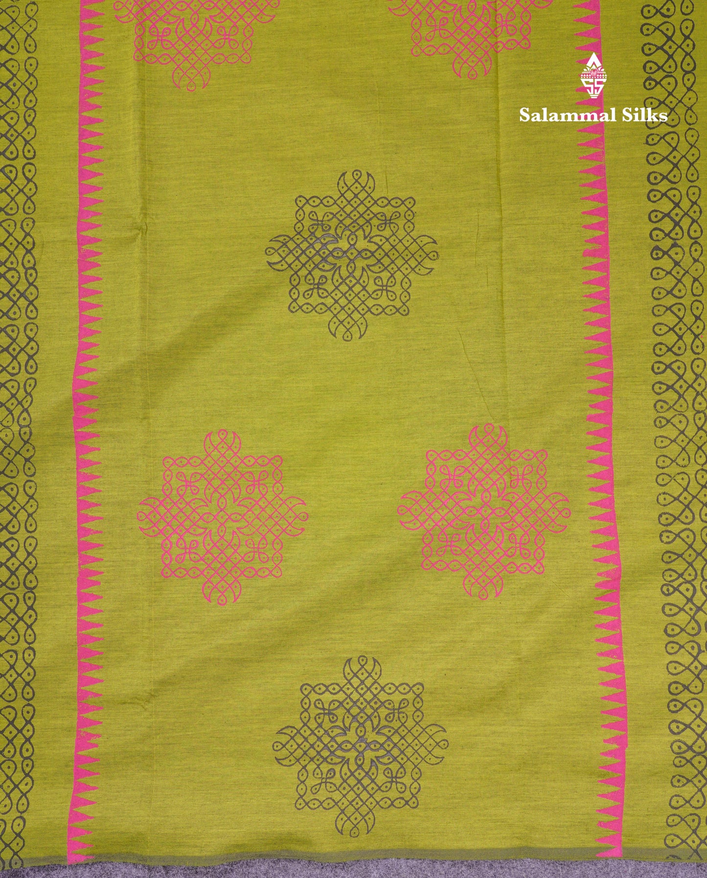 Beautiful Parrot Green South Cotton Printed Saree With Contrast Vadamalli Blouse