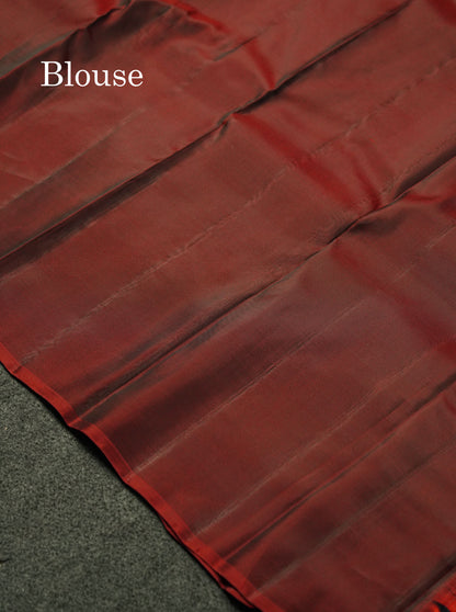 Beautiful Maroon PureMix Kanjivaram Soft Silk Saree With Contrast Bottle Green Border