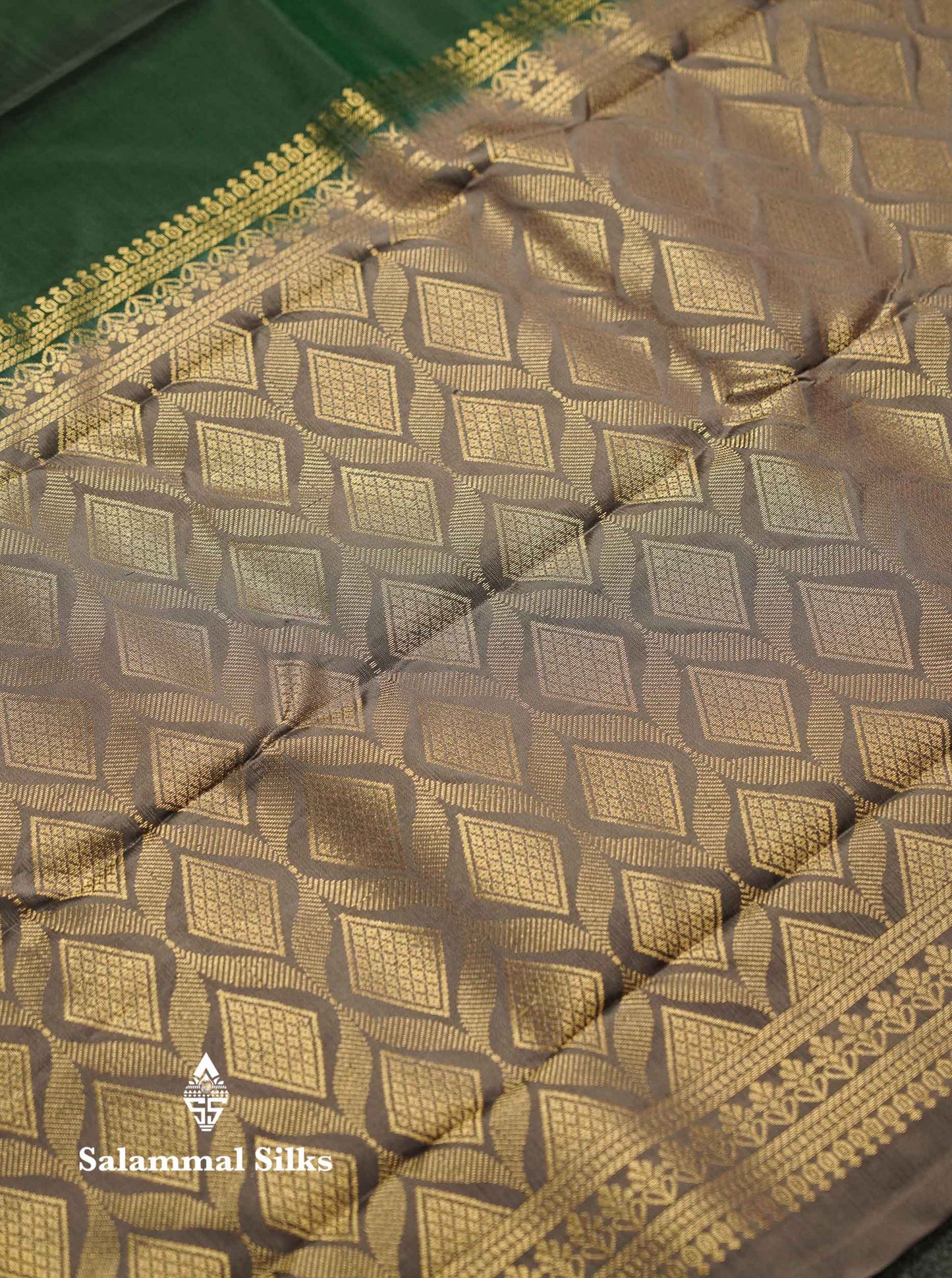 Beautiful Bottle Green PureMix Kanjivaram Soft Silk Saree With Contrast Light Chocolate Border