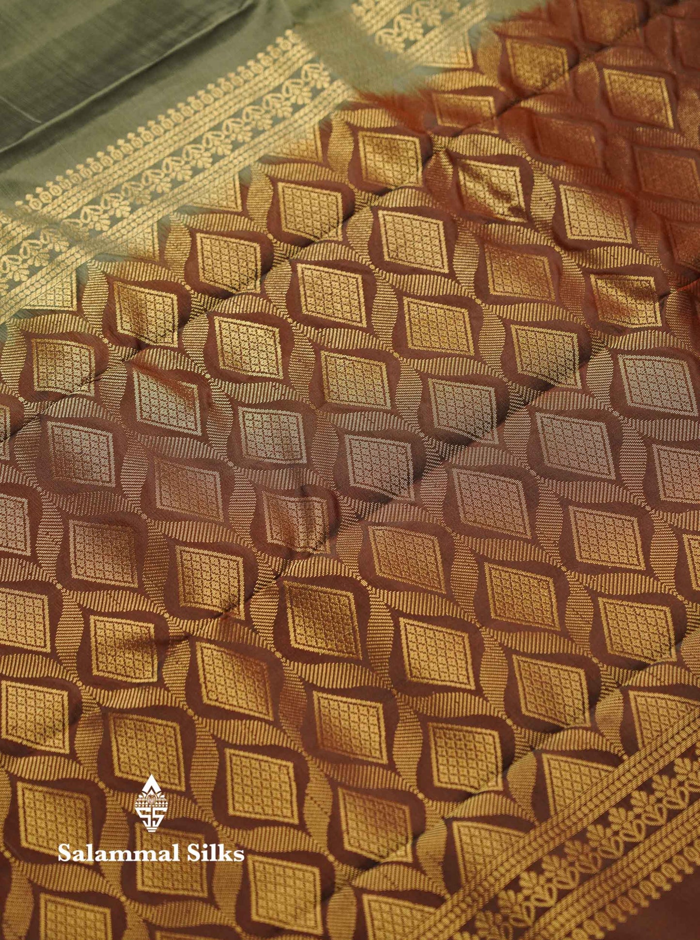 Beautiful Grey PureMix Kanjivaram Soft Silk Saree With Contrast Rust Orange Border