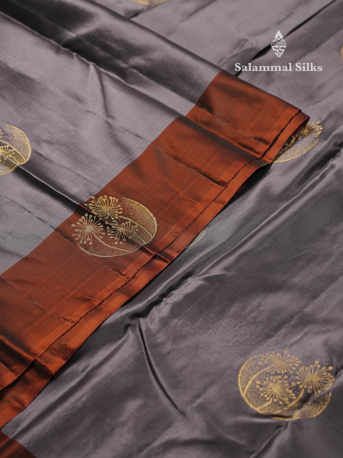 Beautiful Grey PureMix Kanjivaram Soft Silk Saree With Contrast Rust Orange Border