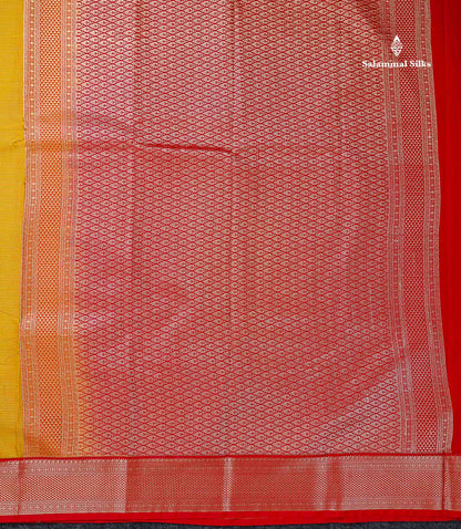 Semi Silk Saree - Mehandi Green Butta With Vaira Oosi Lines Along With Contrast Red Traditional Medium Border