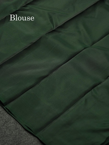 Beautiful Maroon PureMix Kanjivaram Soft Silk Saree With Contrast Bottle Green Border