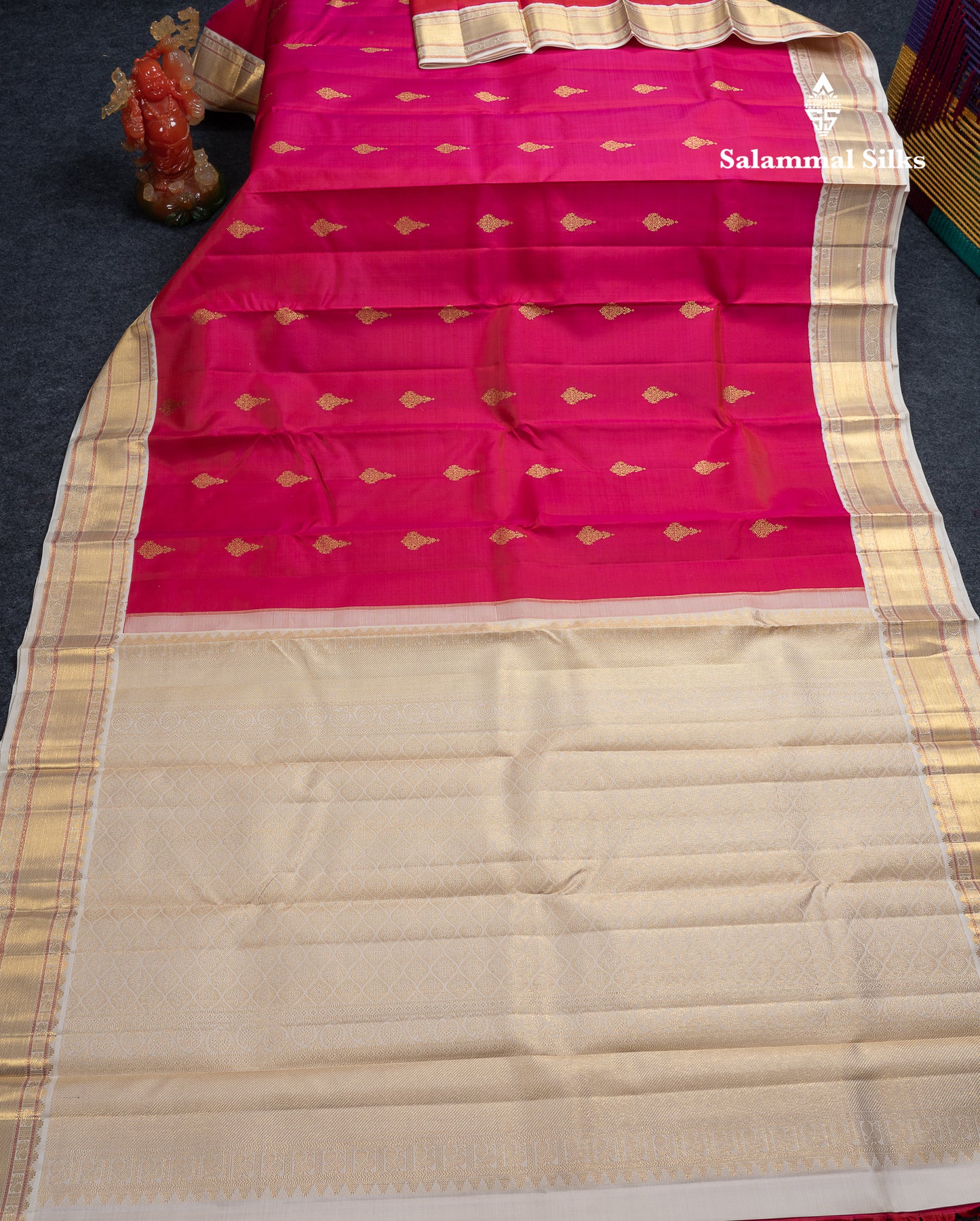 Korvai Beautiful Dual Tone Pink Pure Kanjivaram Silk Saree With Contrast Cream Sandal Traditional Border