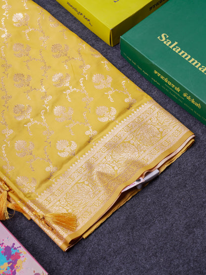 Beautiful Bottle Green Semi Banaras Saree With Fancy Border