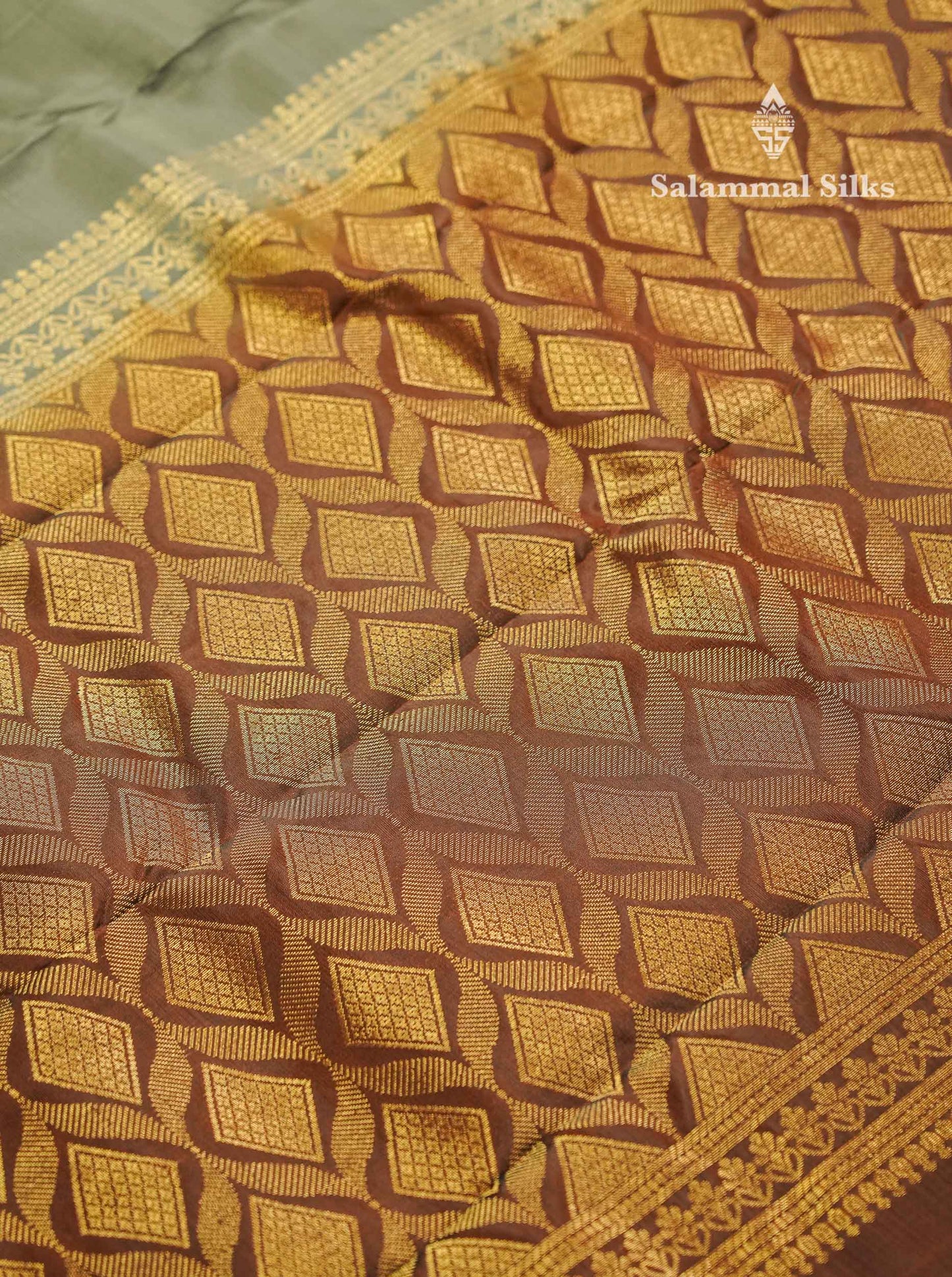 Beautiful Bottle Green PureMix Kanjivaram Soft Silk Saree With Contrast Light Chocolate Border