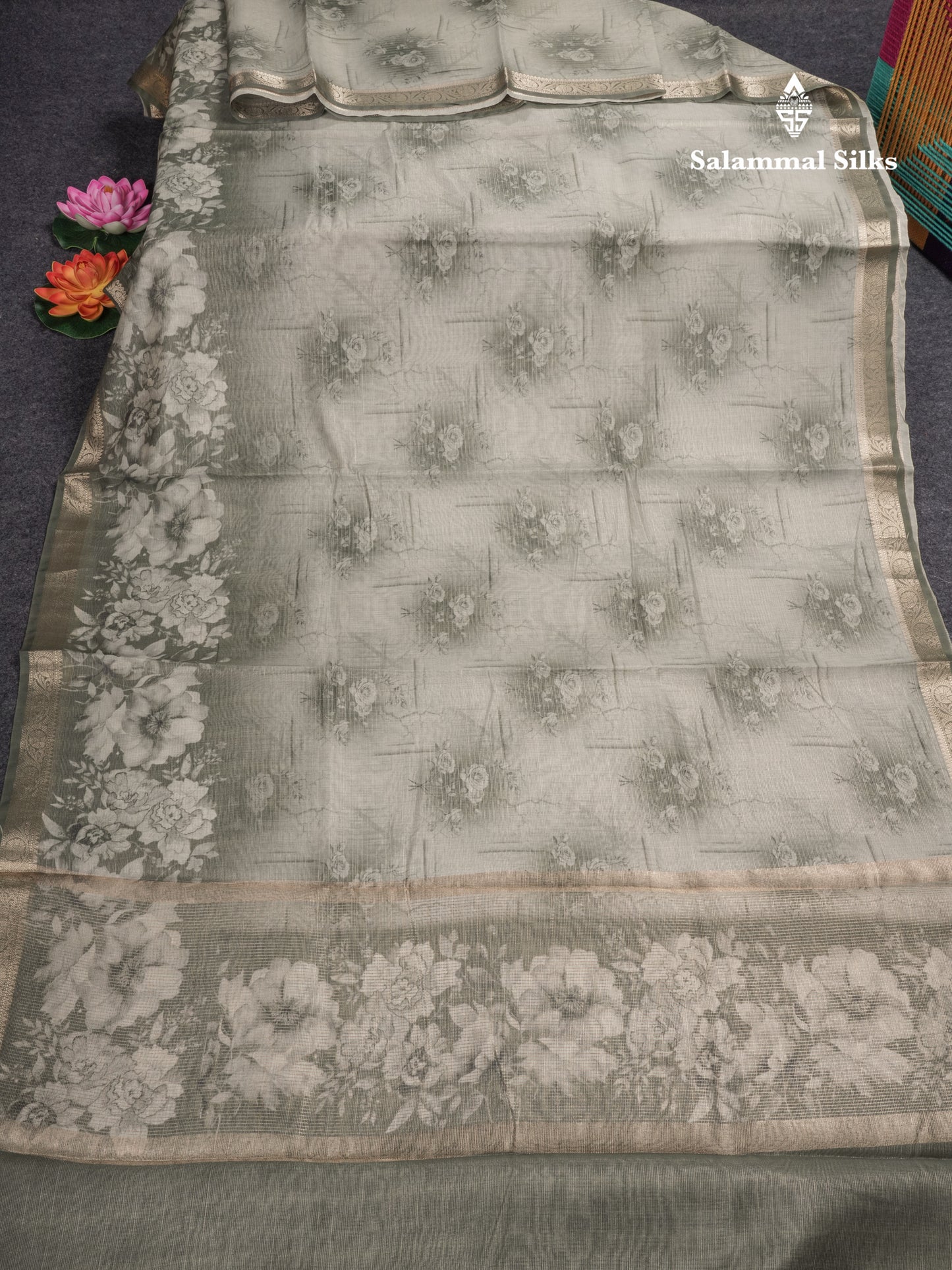 Vairaoosi Lines Silk Kota Fancy Saree With Small Border