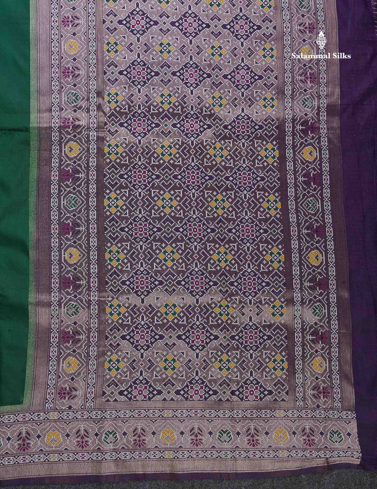 Semi Dola Silk Saree - Bottle Green Colour Plain Body With Contrast Deep Purple Ajirah Print Border