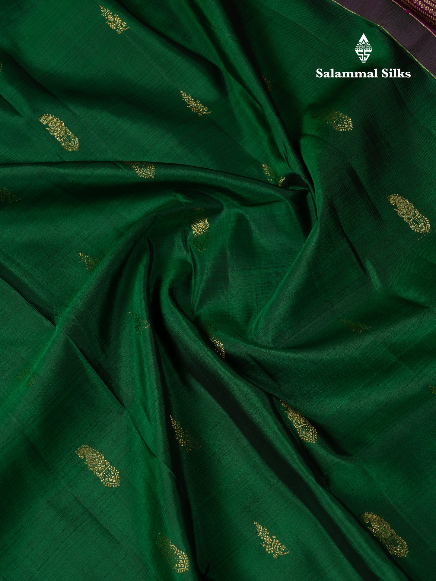 Beautiful Green Pure Kanjivaram Silk Saree With Contrast Magenta Traditional Small Border